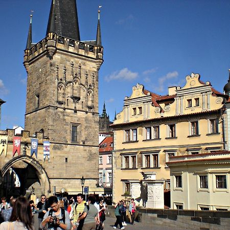 Hotel U 3 Pstrosu Prague Exterior photo